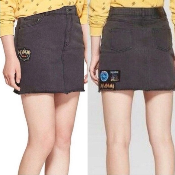 Junk Food Clothing Def Leppard Washed Out Black Denim Skirt Size 5 - Picture 1 of 7